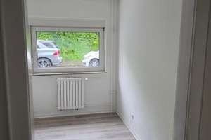 KOMPLETT RESTAURIERTE 2-ZIMMER-WOHNUNG MIT BALKON IM ERDGESCHOSS EINES GEPFLEGTEN MEHRFAMILIENHAUS – Loborner Straße 25, 42859 Blumental, Remscheid – Vorschaubild 10