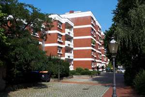 3-Zimmer-Wohnung in ruhiger City-Lage! Aufzug / Balkon / Tiefgarage