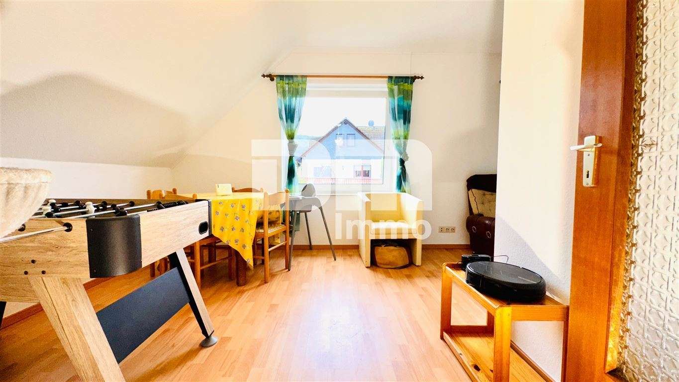 Immobilie in Bad Karlshafen - Modernisiertes Einfamilienhaus mit Einliegerwohnung, Wintergarten, Sauna und 2 Garagen - Bild 8