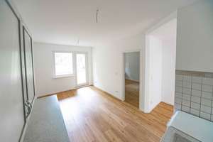 Helle 3.5 Zimmer am Flakensee, neu-saniert, offene Wohnküche, sonnige Loggia – Heideweg 3, 15537 Erkner – Vorschaubild 7