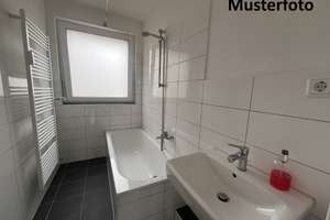 4-Zimmer-Wohnung - hier wird renoviert! – In der Dodesheide 132, 49088 Dodesheide, Osnabrück – Vorschaubild 3