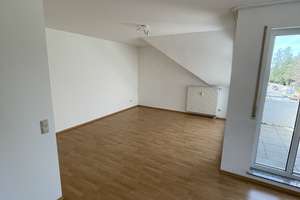 Stilvolle, gepflegte 2-Zimmer-Maisonette-Wohnung mit Balkon und EBK in Böblingen (Kreis) – Herdweg 70, 71032 Böblingen – Vorschaubild 3