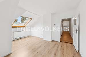 Modernisierte 2-Zimmer-Dachgeschosswohnung in begehrter Lage von Berlin-Lichterfelde – Die vollständige Adresse der Immobilie erhältst du vom Anbieter., 12209 Lichterfelde, Berlin – Vorschaubild 3
