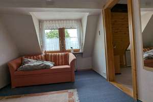 Gepflegtes Reihenmittelhaus mit rustikalem Charme und Garten in Kitzingen – Die vollständige Adresse der Immobilie erhältst du vom Anbieter., 97318 Kitzingen – Vorschaubild 11
