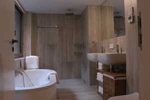 Stadtrausch & Ruheoase: Bezugsfreie 4-Zimmer-Luxuswohnung im Herzen von München – Erhardtstraße 10, 80469 München – Vorschaubild 7