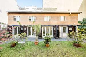 Juwel am Schloss Charlottenburg: Historische Remise mit Terrasse- vielseitige Umgestaltung möglich – Schustehrusstraße 28, 10585 Charlottenburg, Berlin – Vorschaubild 1