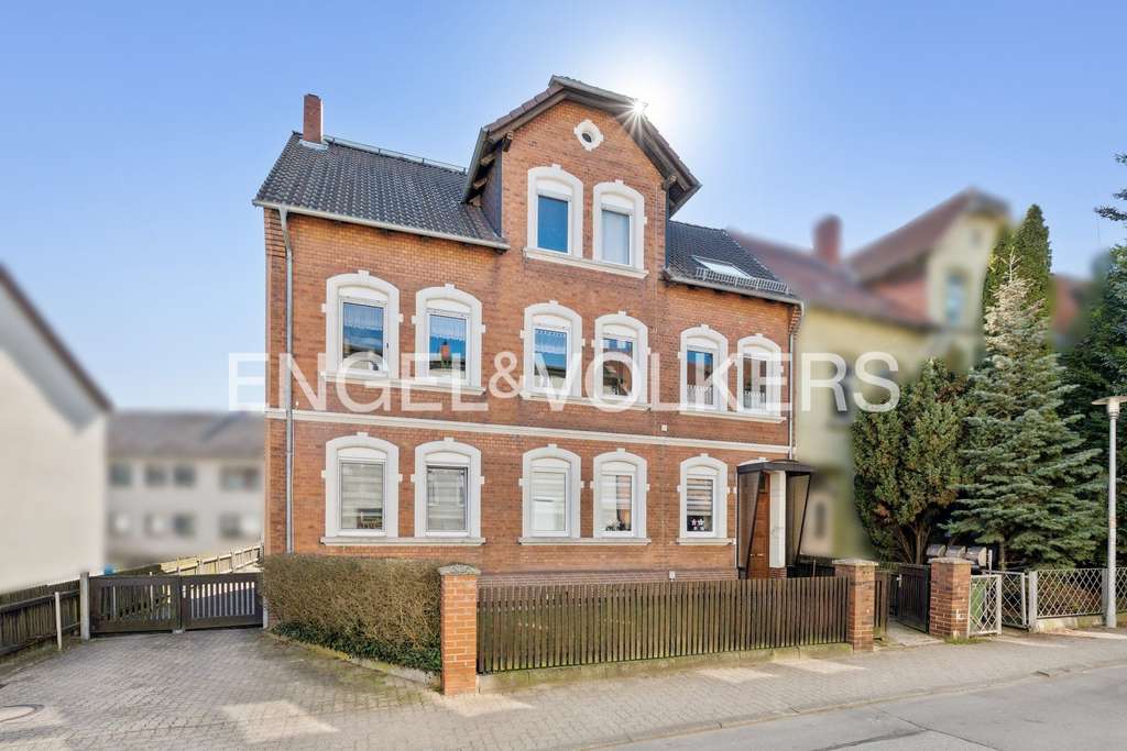 Immobilie in Schöningen - KAPITALANLAGE MIT POTENZIAL - HISTORISCHES MEHRFAMILIENHAUS IN ZENTRALER LAGE VON HELMSTEDT - Bild 0