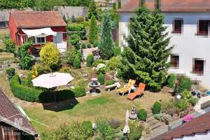 Wohnhaus mit bis zu 3 WE u. historischem Kaplanhaus sowie Garage u. Gartenidyll in Zentraler Lage – Kirchberggasse 3, 91171 Greding – Vorschaubild 3