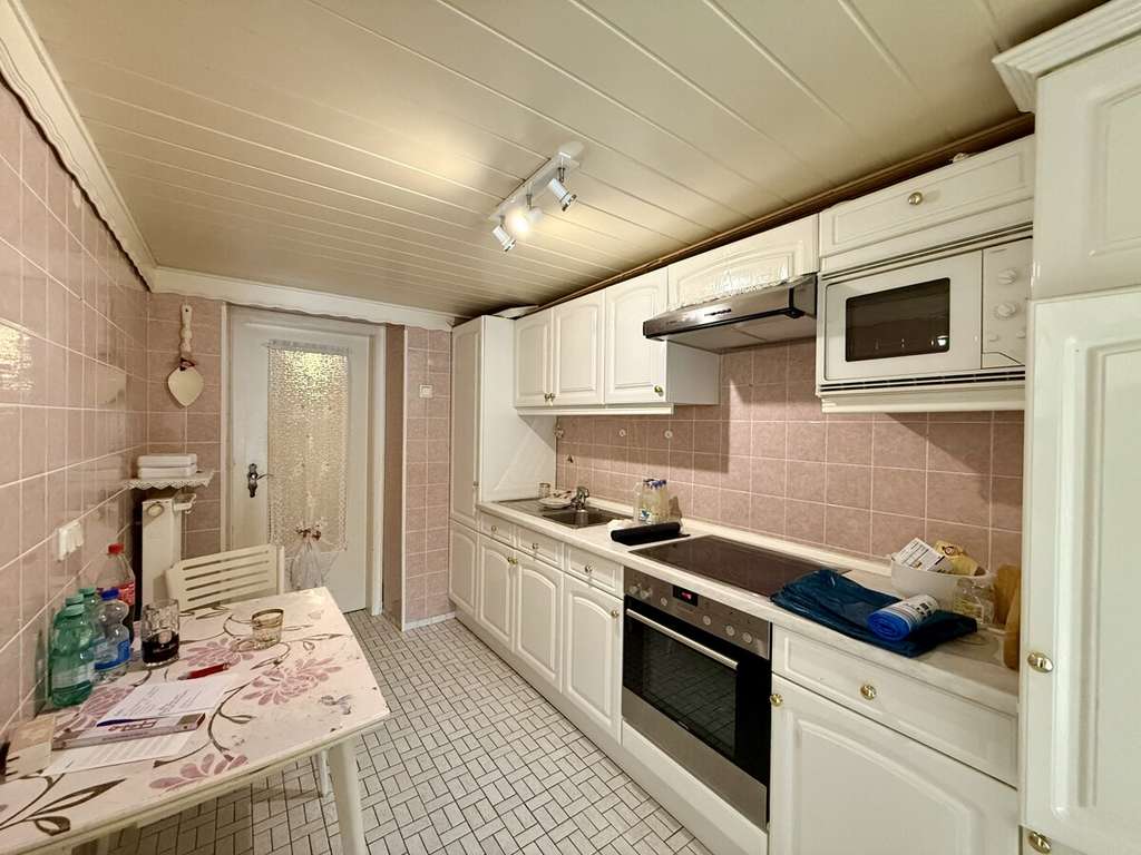 Immobilie in Beckingen - Charmantes Einfamilienhaus mit Terrasse und zusätzlichem Grünland - Bild 3