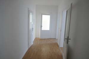 Gohlis Kirschbergstraße: 3 helle Zimmer, Loggia, Blick ins Grüne, Tageslichtbad – Kirschbergstraße 82, 4155 Gohlis-Süd, Leipzig – Vorschaubild 2