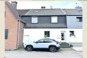 TOP ANGEBOT! ++ REIHENMITTELHAUS IN GUTER LAGE INKL. AUSBAUPOTENTIAL! ++ – Krefeld – Vorschaubild 1