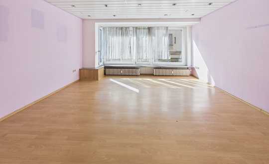 Gepfl. Wohnung mit Balkon und großem Garten