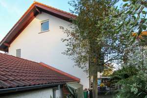 RESERVIERT: Wohnen mit Blick auf die Liobakirche: Doppelhaushälfte mit Garage in Petersberg – Die vollständige Adresse der Immobilie erhältst du vom Anbieter., 36100 Petersberg – Vorschaubild 3