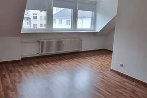 Ansprechende 3,5-Raum-Wohnung in Haspe/Oedeweg Dachgeschoss – Die vollständige Adresse der Immobilie erhältst du vom Anbieter., 58135 Haspe-Ost, Hagen – Vorschaubild 2