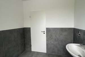 +++ Top sanierte 2 Zi. Whg. mit Balkon, komplett renoviert, Tageslichtbad, u.v. mehr +++ – Beethovenstraße 250, 42655 Ohligs/Aufderhöhe/Merscheid, Solingen – Vorschaubild 6