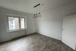 Mit Einbauküche! Helle 2-Zimmer-Wohnung! – Gabelsberger Str. 21, 39122 Magdeburg – Vorschaubild 2