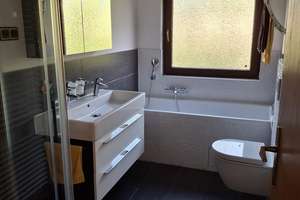Sonnige EG-Wohnung mit EBK, Wannenbad, Kamin & Garten - von privat an privat – Temmeweg -, 14089 Kladow, Berlin – Vorschaubild 18