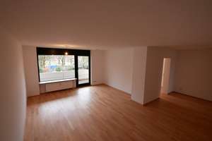 Hochwertig renovierte 3 Zi. Wohnung mit Küche, Luxusbad + sep. WC, nahe der U-Bahn, ruhig, Südaus.!