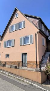 Modernisierte 2,5-Zimmer-Dachgeschosswohnung mit großer Terrasse in Mühlacker-Lomersheim