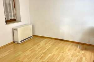 Praktisches Altbau-Haus für Vermietung – Die vollständige Adresse der Immobilie erhältst du vom Anbieter., 71696 Möglingen – Vorschaubild 4