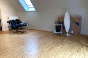 traumhafte Dachstudio-Wohnung mit Einbauküche, in Zweifamilienhaus **befristeter Zeitmietvertrag** – Am Ziegelacker 18, 50374 Erftstadt – Vorschaubild 6