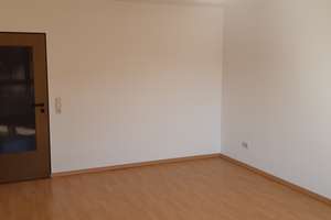 Schöne, helle 2-Zimmer Wohnung mit Balkon im 2. OG in Augsburg-Pfersee – Kazböckstraße 2, 86157 Pfersee-Nord, Augsburg – Vorschaubild 3