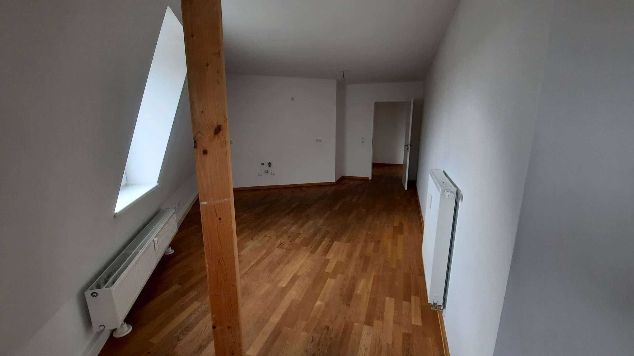 Geräumige 2-Zimmer-Wohnung mit Balkon in Erfurt