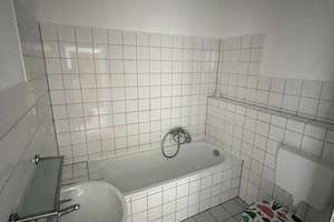 3-Zimmer-Wohnung mit Balkon & kleinem Gartenblick in Essen-Altendorf – Schonnefeldstr. 105, 45326 Altenessen-Süd, Essen – Vorschaubild 16