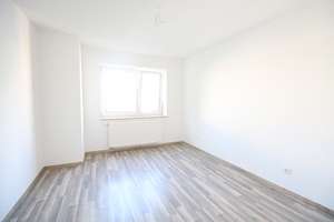 Zentral gelegene 3-Zimmerwohnung mit Küche und Balkon – Die vollständige Adresse der Immobilie erhältst du vom Anbieter., 85053 Südost, Ingolstadt – Vorschaubild 6