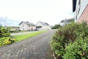 GERÄUMIGES Wohnhaus für die GROSSE Familie od. für 2 GENERATIONEN mit schönem Garten + 3 Garagen..! – Die vollständige Adresse der Immobilie erhältst du vom Anbieter., 66625 Nohfelden – Vorschaubild 23