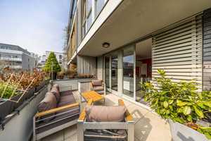 BESTE LAGE AM CLARA-PARK: MODERNES STADTHAUS, PHOTOVOLTAIK, ERDWÄRME, SAUNA, GARTEN, DACHTERRASSE – Leipzig – Vorschaubild 3