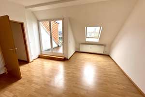 Provisionsfrei - Helle Dachgeschosswohnung | Light-flooded attic apartment – Ebertystraße 42, 10249 Friedrichshain, Berlin – Vorschaubild 5