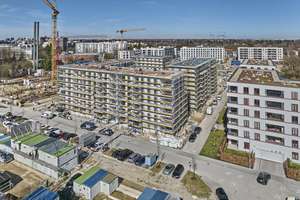 Familienfreundliche 4-Zi.-Whg. mit offenem Wohn-/Kochbereich und Balkon in München-Perlach – Zenzl-Mühsam-Straße 7-9, 81735 Neuperlach, München – Vorschaubild 3