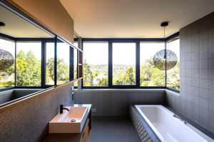 Zeitlose Architektur in exklusiver Grünlage von Stuttgart-Botnang – Die vollständige Adresse der Immobilie erhältst du vom Anbieter., 70195 Botnang-Süd, Stuttgart – Vorschaubild 10