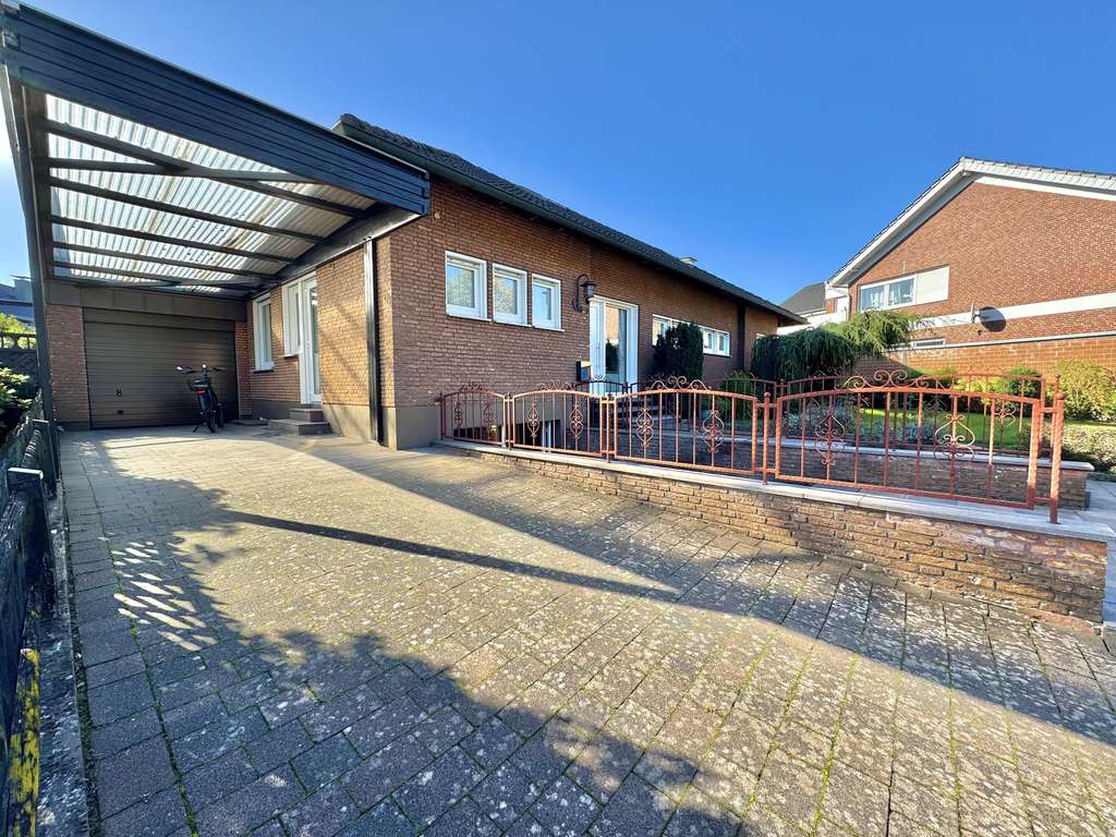 Immobilie in Stadtlohn - Großes Ein -/ Zweifamilienhaus- viel Platz für die Familie in Stadtlohn - Bild 2