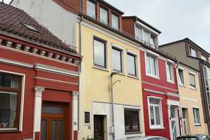 Sanierungsbedürftiges Mehrfamilienhaus in der Neustadt - 3 Wohnungen , Dachterrasse u. Innenhof! – Die vollständige Adresse der Immobilie erhältst du vom Anbieter., 28201 Südervorstadt, Bremen – Vorschaubild 2