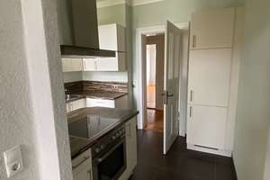 Großzügige, gut geschnittene 3-Zi-Wohnung mit Einbauküche und Balkon in zentraler Lage in Kiel Nord – Die vollständige Adresse der Immobilie erhältst du vom Anbieter., 24106 Wik, Kiel – Vorschaubild 11