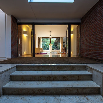 SHK Premium !!  "Freistehende Villa mit Garten" Bonn Toplage  Sofort frei !!!