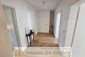 Umfangreich sanierte 4-Zi.Whg. mit Balkon in ruhiger und begehrter Lage. Einziehen und Wohlfühlen ! – Die vollständige Adresse der Immobilie erhältst du vom Anbieter., 28213 Riensberg, Bremen – Vorschaubild 2