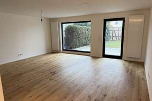 Erstbezug nach Modernisierung – in Zentrumslage – Freies Top-Reihenhaus mit schönem Südgarten – Die vollständige Adresse der Immobilie erhältst du vom Anbieter., 82223 Eichenau – Vorschaubild 2