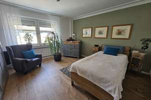 Modernisierte 2-Zimmer-Wohnung in Bottrop inkl. Küche, Balkon und Stellplatz nahe HBF – Essener Straße 83, 46236 Stadtmitte, Bottrop – Vorschaubild 4