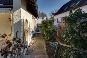 Charmantes Einfamilienhaus im Kasernenviertel-Regensburg – Die vollständige Adresse der Immobilie erhältst du vom Anbieter., 93053 Kasernenviertel, Regensburg – Vorschaubild 34