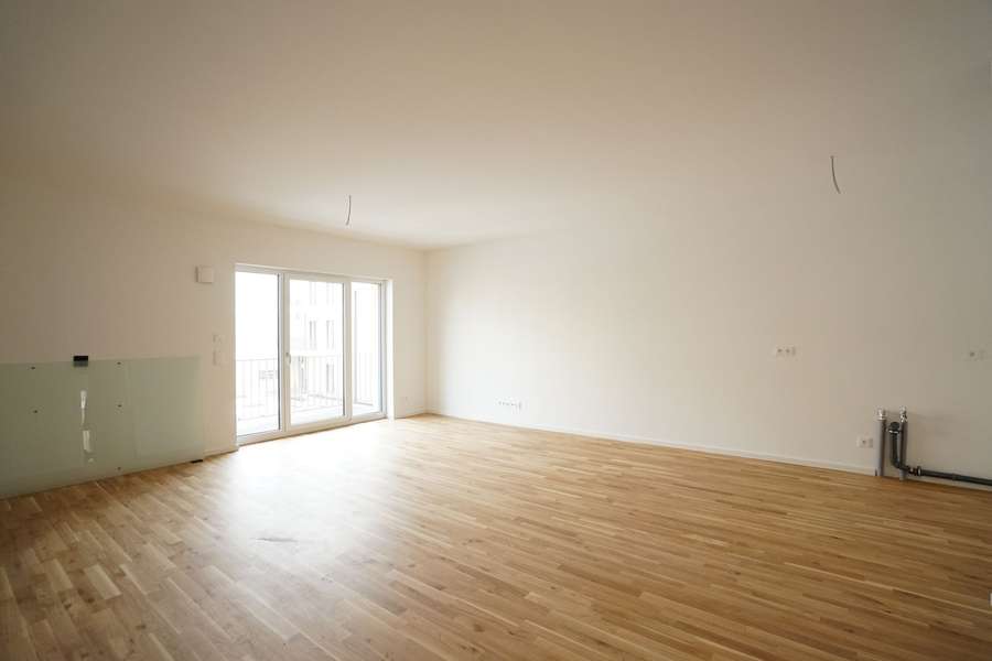 **Erstbezug** Geräumige 4-Raum-Wohnung mit Balkon in Dresden-Friedrichstadt - Photo 1