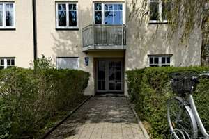Charmantes Apartment mit privater Dachterrasse + TG-Parker – Die vollständige Adresse der Immobilie erhältst du vom Anbieter., 81929 Daglfing, München – Vorschaubild 11
