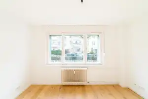 Bezugsfrei & provisionsfrei: 3-Zimmer-Wohnung mit Sonnenbalkon in Top-Zustand! – Berlin – Vorschaubild 4
