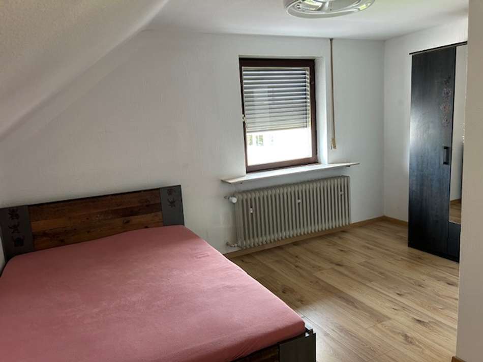 Schlafzimmer DG