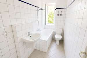 Helle 2-Zimmer-Altbauwohnung in Prenzlauer Berg | Provisionsfrei | Bezugsfrei | viel Grüner Innenhof – Ostseestraße 58, 10409 Prenzlauer Berg, Berlin – Vorschaubild 7
