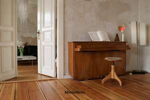 Charmante 2-Zimmer-Altbau-Wohnung – Marburger str. xx, 10789 Charlottenburg, Berlin – Vorschaubild 1