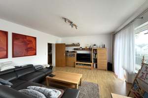 Mehrfamilienhaus mit 3 Wohneinheiten und Einliegerwohnung – Die vollständige Adresse der Immobilie erhältst du vom Anbieter., 89233 Neu-Ulm – Vorschaubild 4