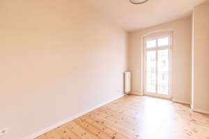2-Zimmer-Altbau-Klassiker mit Balkon in der Winsstraße – 10405 Prenzlauer Berg, Berlin – Vorschaubild 6